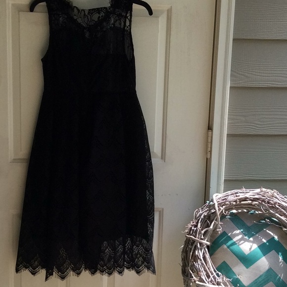 Dress - Picture 4 of 4